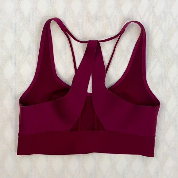 2/$30 VS PINK Seamless Sports Bra - Picture 4 of 5